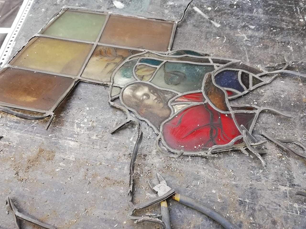 Brandschildering  benjamin glas in lood
